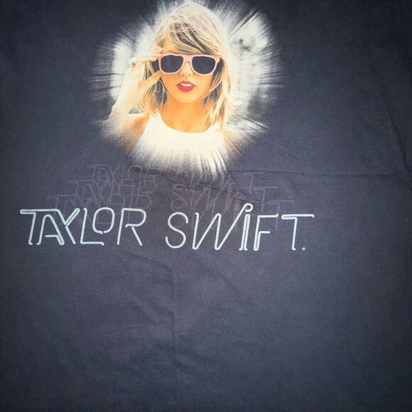 Vintage Taylor Swift 1989 world tour concert T-shirt size medium - Picture 2 of 5